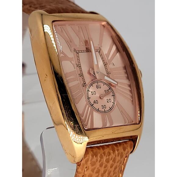 Elegant Rose Gold-Tone Watch with Roman Numerals and Leather Strap Bronzo Italia - Picture 5 of 8